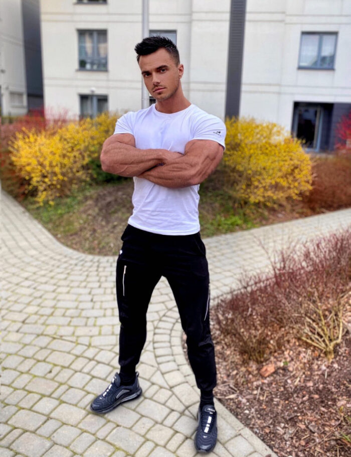 0805623D-FBAC-4D5E-B807-B21CCB38AEFA